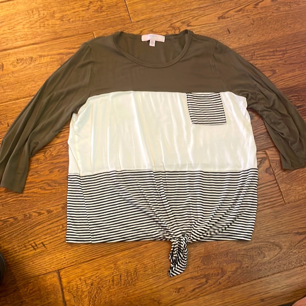 Girls 3/4 sleeve shirt